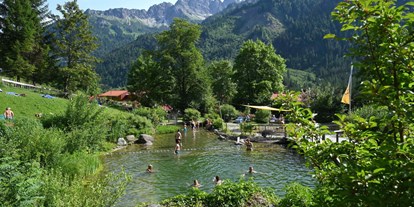 Hotels und Ferienwohnungen im Oberallgäu - Wetter: bei schönem Wetter - Naturbad Prinze Gumpe in Hinterstein im Allgä - Naturbad Prinze Gumpe in Bad HIndelang - Hinterstein im Allgäu 