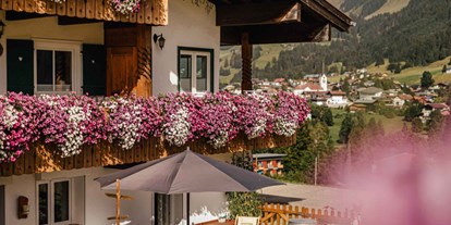 Hotels und Ferienwohnungen im Oberallgäu - Freizeit: Wandern - Kleinwalsertal - Landhaus Michl  in Riezlern im Kleinwalsertal - Landhaus Michl - Ferienwohnungen in Riezlern im Kleinwalsertal