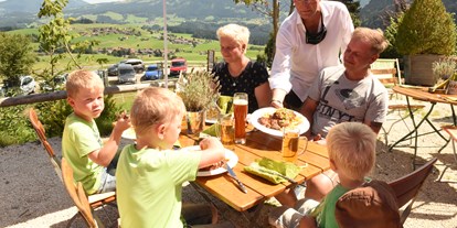 Hotels und Ferienwohnungen im Oberallgäu - Kinder & Familie: Kinder sind willkommen - Bayern - Berghof-Stüble im Alpenwildpark in Obermaiselstein - Berghof-Stüble im Alpenwildpark in Obermaiselstein