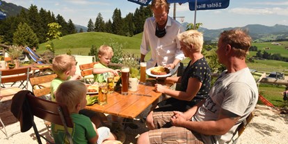 Hotels und Ferienwohnungen im Oberallgäu - Betriebsart | Angebot: Livemusik - Bayern - Berghof-Stüble im Alpenwildpark in Obermaiselstein - Berghof-Stüble im Alpenwildpark in Obermaiselstein