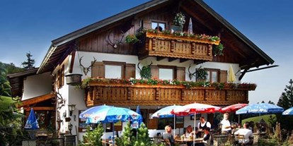 Hotels und Ferienwohnungen im Oberallgäu - Unterkunftsart: Pension, Hotel Garni, Gasthof - Berghof Schwarzenberg im Alpenwildpark Obermaiselstein - Berghof Schwarzenberg im Alpenwildpark Obermaiselstein