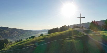 Hotels und Ferienwohnungen im Oberallgäu - Parken & Anreise: Busparkplatz - Oberstaufen - Hündle Erlebnisbahnen in Oberstaufen im Allgäu - Hündle Erlebnisbahnen in Oberstaufen im Allgäu