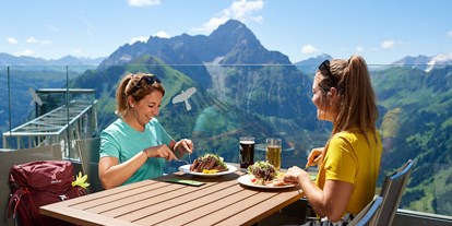 Hotels und Ferienwohnungen im Oberallgäu - Saison: Sommer - Kleinwalsertal - Walmendingerhornbahn - Bergbahn im Kleinwalsertal - Walmendingerhornbahn im Sommer