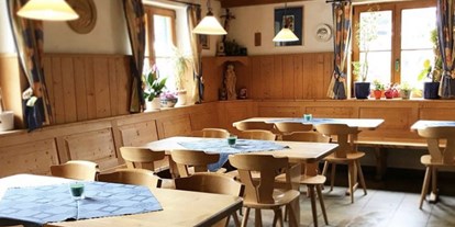 Hotels und Ferienwohnungen im Oberallgäu - Saison: Winter - Schwarzenberghütte in Bad Hindelang im Hintersteinertal im Allgäu - Schwarzenberghütte - Touren- & Einkehrziel im Hintersteinertal