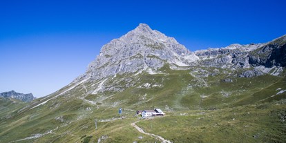 Hotels und Ferienwohnungen im Oberallgäu - Warth (Warth) - Widdersteinhütte gegenüber den Lechtaler Alpen