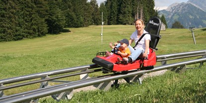 Hotels und Ferienwohnungen im Oberallgäu - Parken & Anreise: Anreise mit ÖPNV möglich - Oberstdorf - Sommerrodelbahn - Winterrodelbahn am Söllereck - Sommer- und Winterrodelbahn am Söllereck