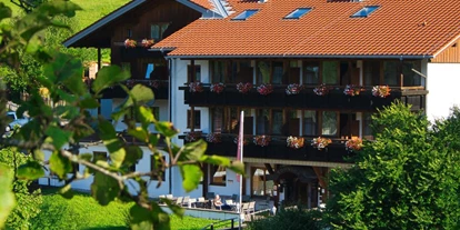 Hotels und Ferienwohnungen im Oberallgäu - Parken & Anreise: Anreise mit ÖPNV möglich - Alpenhotel Sonneck in Bad Hindelang im Allgäu - Alpenhotel Sonneck in Bad Hindelang im Allgäu