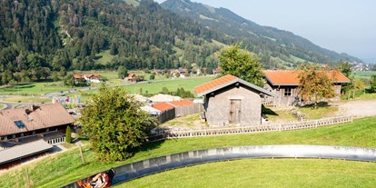Hotels und Ferienwohnungen im Oberallgäu - Parken & Anreise: Anreise mit ÖPNV möglich - Oberallgäu - Sommerrodelbahn am Hündle in Oberstaufen im Allgäu - Sommerrodelbahn am Hündle in Oberstaufen im Allgäu