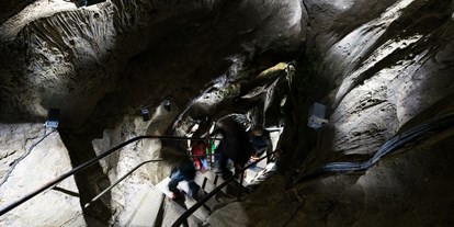 Hotels und Ferienwohnungen im Oberallgäu - Parken & Anreise: Anreise mit ÖPNV möglich - Sturmannshöhle in Obermaiselstein im Allgäu - Sturmannshöhle in Obermaiselstein