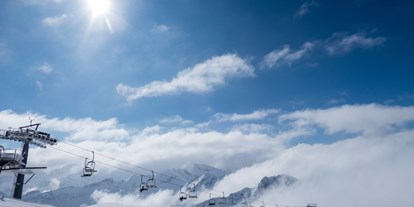 Hotels und Ferienwohnungen im Oberallgäu - Parken & Anreise: Anreise mit ÖPNV möglich - Oberstdorf - Skigebiete im Allgäu - die Nebelhornbahn über Oberstdorf - Die Nebelhornbahn im Winter 