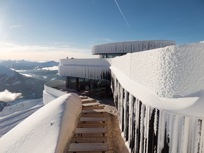 Hotels und Ferienwohnungen im Oberallgäu - Kategorien: Wanderweg - Oberallgäu - Skigebiet Nebelhorn über Oberstdorf im Oberallgäu - Die Nebelhornbahn im Winter 