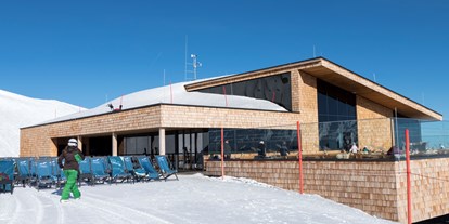 Hotels und Ferienwohnungen im Oberallgäu - Parken & Anreise: Anreise mit ÖPNV möglich - Riezlern - Ifen - Skigebiete im Allgäu / Kleinwalsertal - Ifen - Skigebiet im Kleinwalsertal