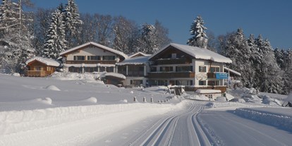 Hotels und Ferienwohnungen im Oberallgäu - Freizeit: Skifahren - Allgäu - Loipe und Winterwanderweg direkt ab Hotel - Alphorn - das Hotel mit Weitblick - Ofterschwang im Allgäu