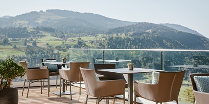 Hotels und Ferienwohnungen im Oberallgäu - Sterneklassifizierung: 4 Sterne Superior - Oberstaufen - Terrasse Weitblick - Bergkristall - Mein Resort im Allgäu