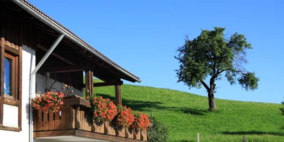 Hotels und Ferienwohnungen im Oberallgäu - Parken & Anreise: Anreise mit ÖPNV möglich - Berghaus Christiane 

 - Berghaus Christiane - Steibis im Allgäu