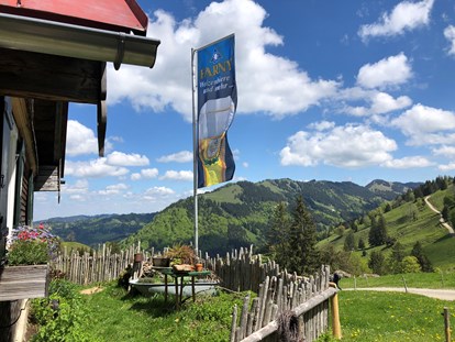 Hotels und Ferienwohnungen im Oberallgäu - Parken & Anreise: Anreise mit ÖPNV möglich - Oberstaufen - Berghaus Christiane - Steibis im Allgäu