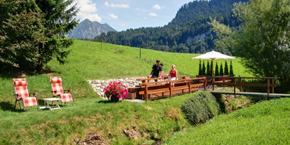 Hotels und Ferienwohnungen im Oberallgäu - Parken & Anreise: E-Ladestation - Bayern - Pension Forelle mit Halbpension in Obermaiselstein im Allgäu - Ferienpension Forelle