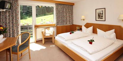 Hotels und Ferienwohnungen im Oberallgäu - Freizeit: Skifahren - Riezlern - Hotel Montana in Riezlern im Kleinwalsertal - Hotel Montana in Riezlern im Kleinwalsertal