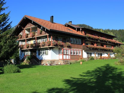 Hotels und Ferienwohnungen im Oberallgäu - Freizeit: Innenpool - Bayern - Mühlenhof Hotels in Oberstaufen im Allgäu - Hotel Mühlenhof in Oberstaufen im Allgäu