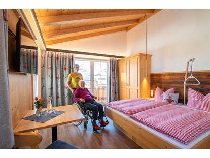 Hotels und Ferienwohnungen im Oberallgäu - PLZ 87527 (Deutschland) - Rolstuhlgerechtes und barrierefreies Zimmer - Pflegehotel Allgäu in Sonthofen