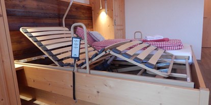 Hotels und Ferienwohnungen im Oberallgäu - Freizeit: Whirlpool - Sonthofen - Pflegeeinleger-Bett im barrierefreien Zimmer - Pflegehotel Allgäu in Sonthofen