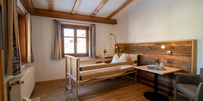 Hotels und Ferienwohnungen im Oberallgäu - Ausstattung: Sauna - Allgäu - Pflegezimmer im Landhausstil - Pflegehotel Allgäu in Sonthofen