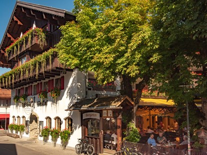 Hotels und Ferienwohnungen im Oberallgäu - Unterkunftsart: Golfhotel - Deutschland - Hotel - Restaurant Traube mit Ferienwohnungen - Hotel - Restaurant Traube in Oberstdorf im Allgäu