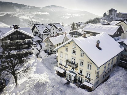 Hotels und Ferienwohnungen im Oberallgäu - Parken & Anreise: Anreise mit ÖPNV möglich - Oberstaufen - Adler - Hotel im Allgäu - Hotel - Restaurant Adler in Oberstaufen im Allgäu