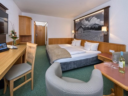 Hotels und Ferienwohnungen im Oberallgäu - Unterkunftsart: Hotel - PLZ 87534 (Deutschland) - Hotel- Restaurant Tyrol in Oberstaufen im Allgäu - Hotel Tyrol in Oberstaufen im Allgäu