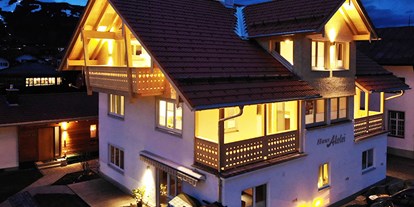 Hotels und Ferienwohnungen im Oberallgäu - Fischen im Allgäu Fischen - Ort - Akelei