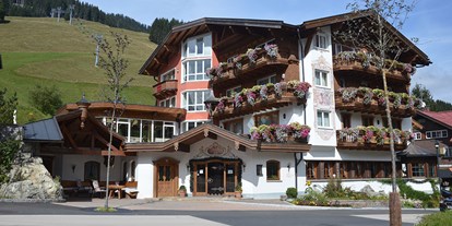 Hotels und Ferienwohnungen im Oberallgäu - Ausstattung: bedingt behindertengerecht - Mittelberg Mittelberg - Ort - Hotel Alpenstüble