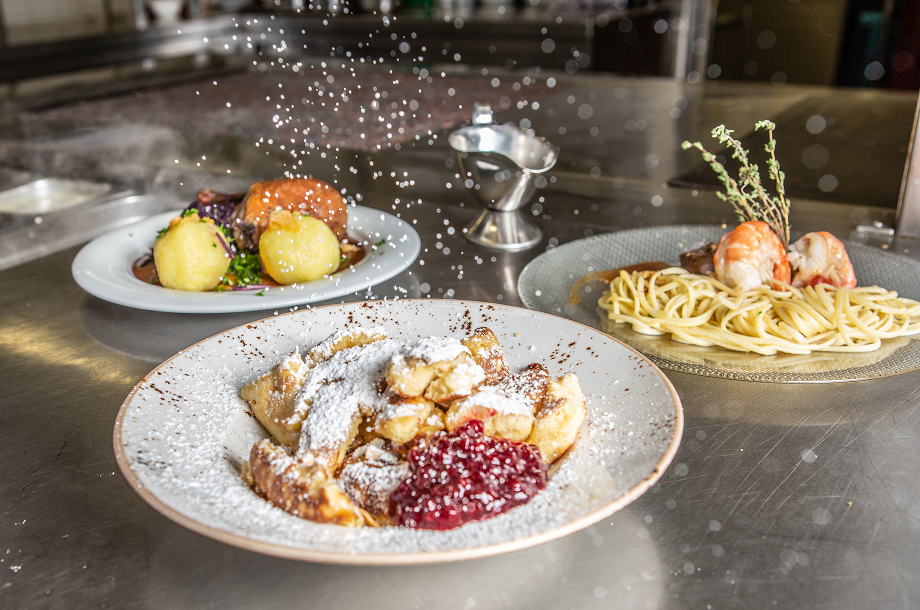 Hotels und Ferienwohnungen im Oberallgäu - Sulzberg Sulzberg -Ortsmitte - Gasthof "Zum Hirsch" mit Biergarten in Sulzberg im Allgäu - Gasthof "Zum Hirsch" mit Biergarten in Sulzberg im Allgäu