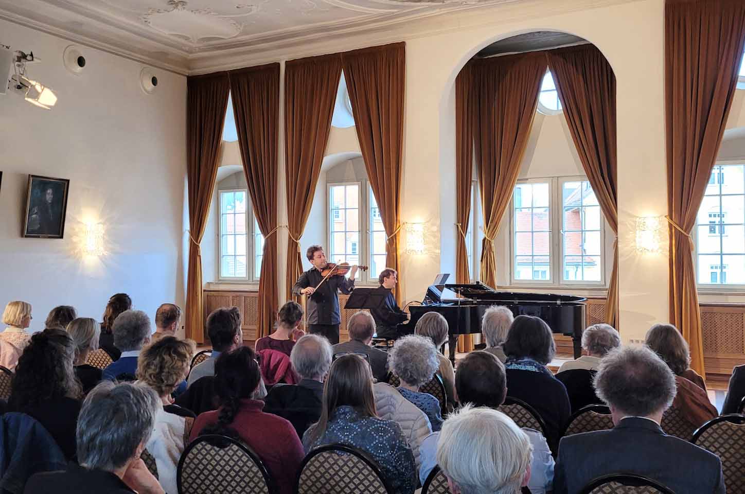 Veranstaltungen im Oberallgäu: Klavierabend zu vier Händen - Klassik im Schloss Immenstadt - Klavierabend zu vier Händen - Klassik im Schloss Immenstadt