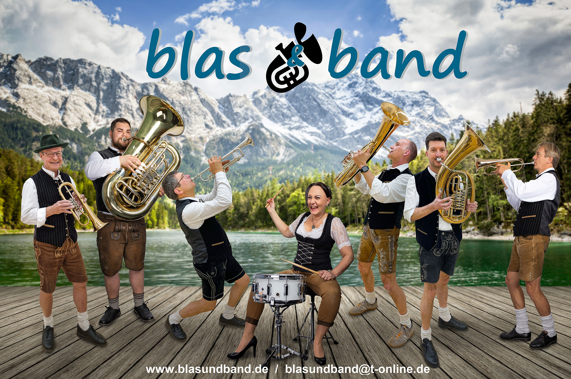 Hotels und Ferienwohnungen im Oberallgäu - Parken & Anreise: Busparkplatz - Frühschoppen mit "blas&band" an der Bergstation Kanzelwand