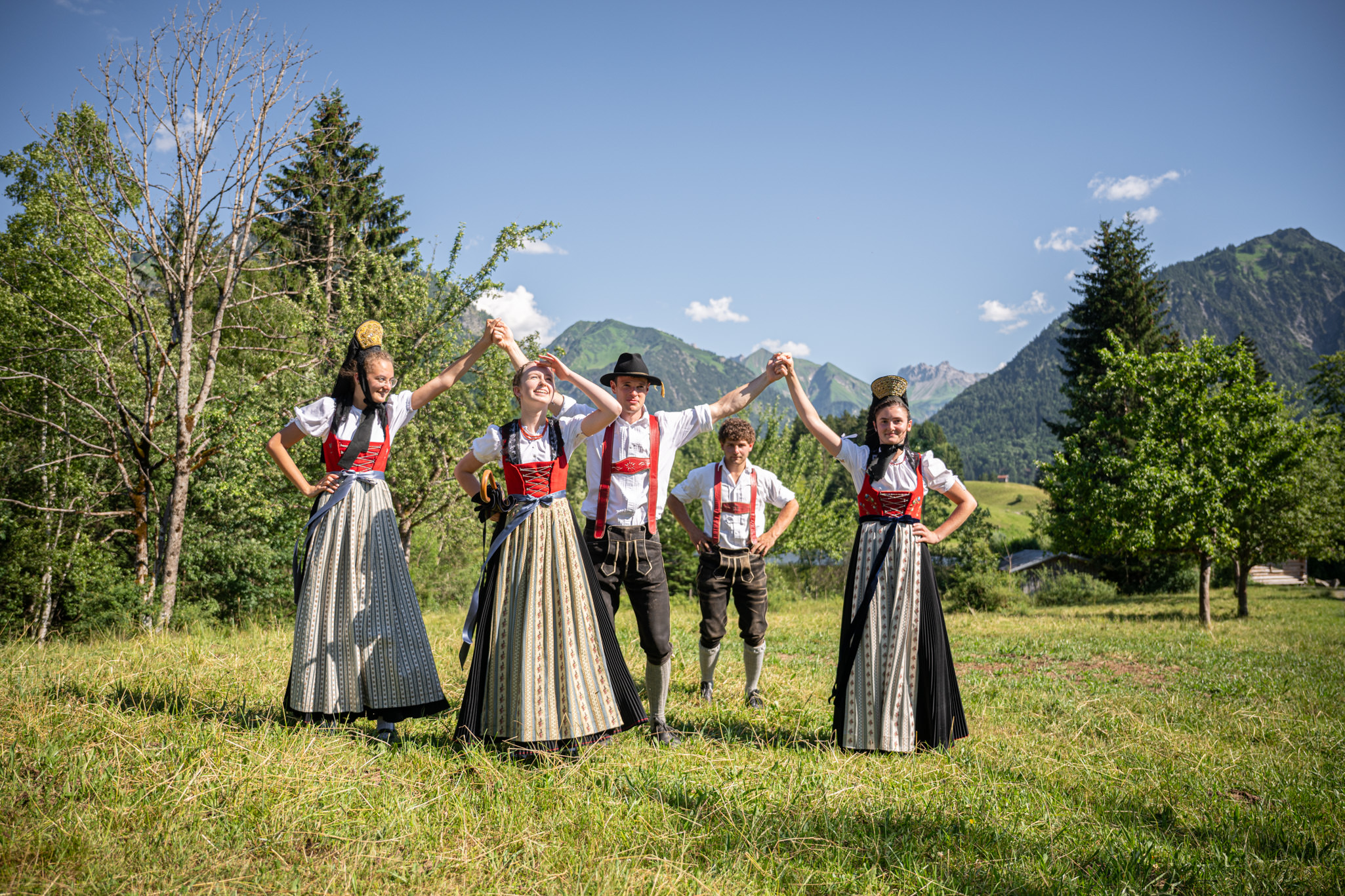 Hotels und Ferienwohnungen im Oberallgäu - Kinder & Familie: Kindergerichte - 125-jähriges Trachtenjubiläum des Trachtenvereins Oberstdorf - 125-jähriges Jubiläum des Trachtenvereins Oberstdorf