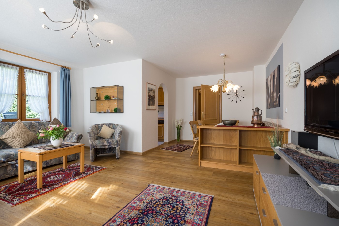 Hotels und Ferienwohnungen im Oberallgäu - Ausstattung: Parkplatz - Traumurlaub im Landhaus Barbara in Oberstdorf im Allgäu - Ihr Urlaub im Landhaus Barbara in Oberstdorf