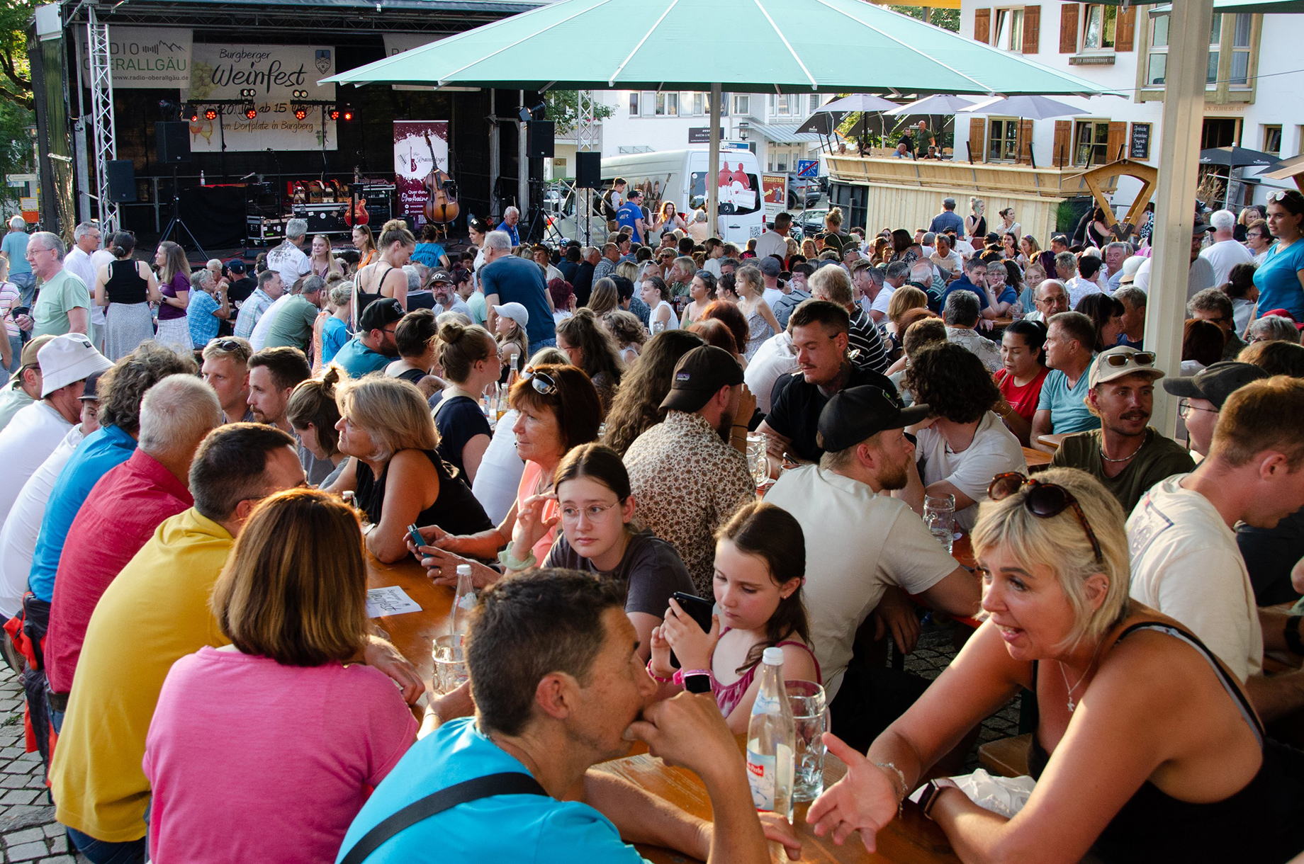 Hotels und Ferienwohnungen im Oberallgäu - Kinder & Familie: Kinder sind willkommen - Burgberger Weinfest 2026 - Burgberger Weinfest am 25.07.2026 