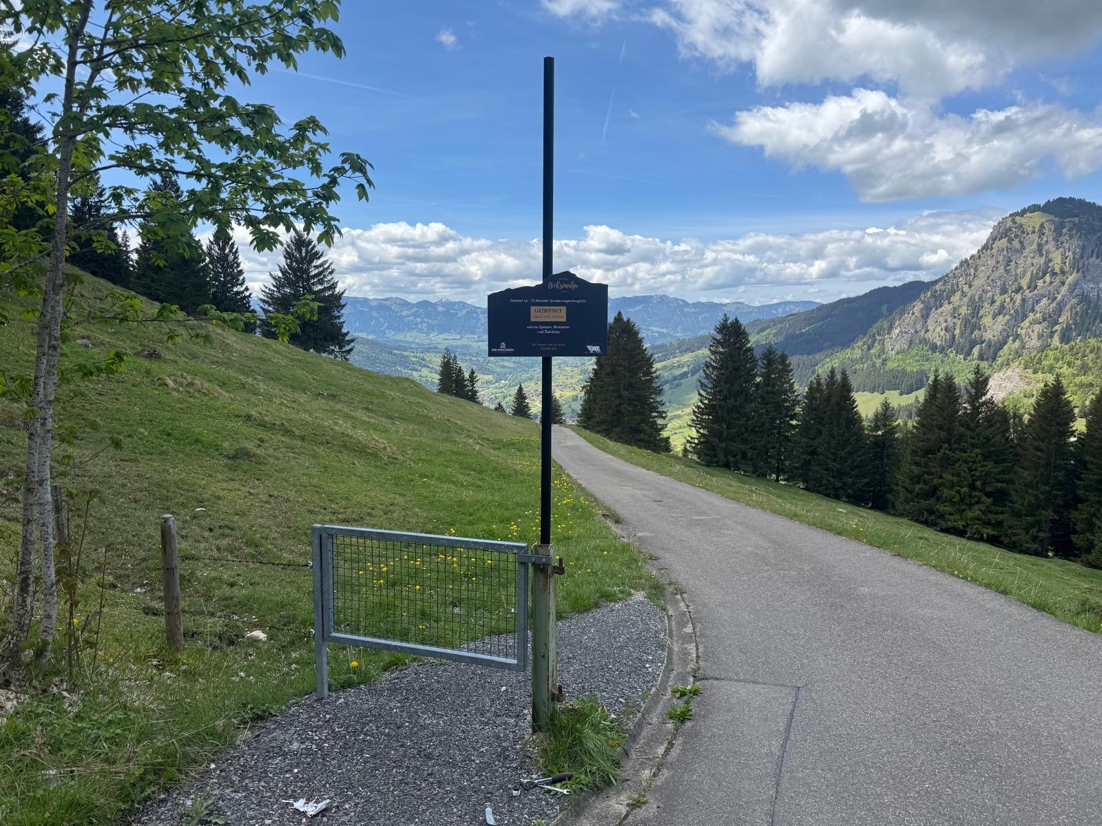 Erlebnisse im Oberallgäu: Wegweiser - Deine Auszeit auf der Unteren Ochsenalpe in Oberjoch
