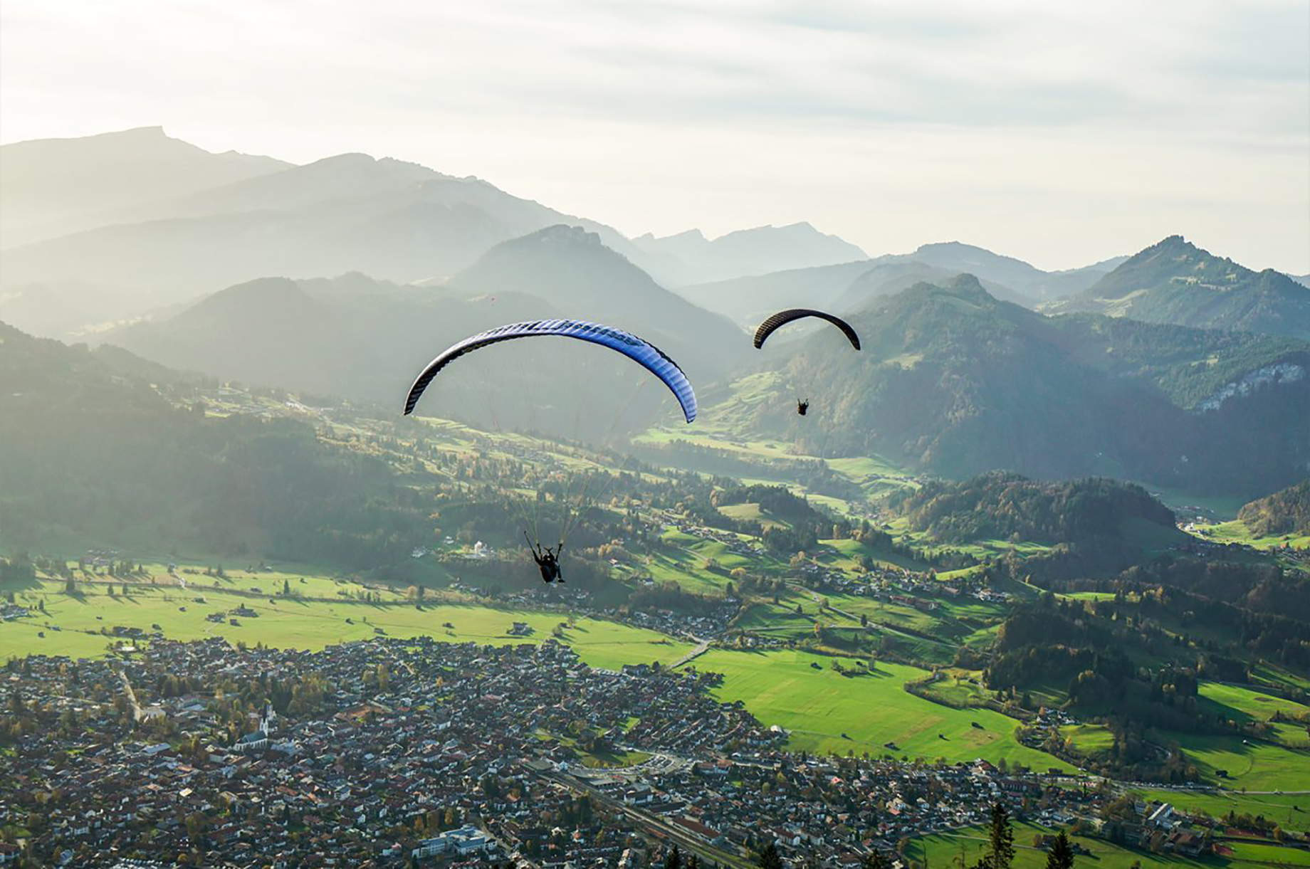 Erlebnisse im Oberallgäu: Erlebe die 3. Dimension - beim Tandemfliegen mit HochHinaus im Allgäu - Erlebe die 3. Dimension - beim Tandemfliegen im Allgäu