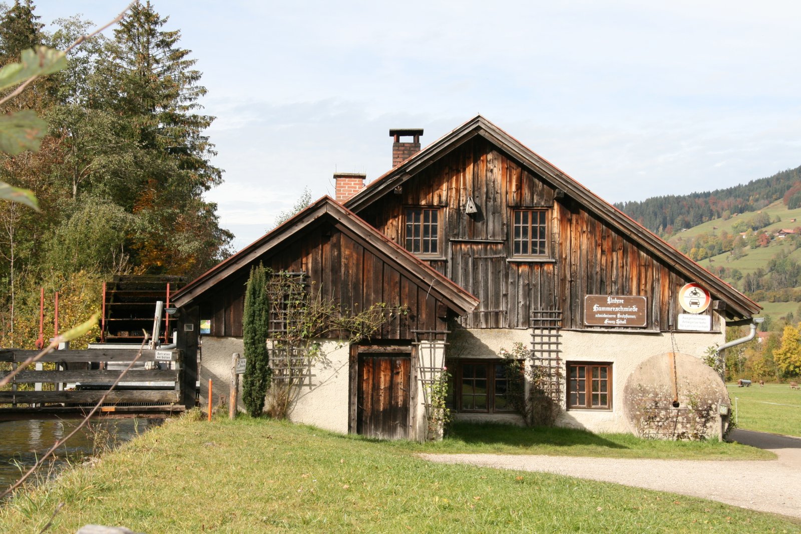 Hotels und Ferienwohnungen im Oberallgäu - Branchenbuch: Handwerk - Hammerschmiede Bad Oberdorf – Schmiedekunst aus dem Allgäu - Hammerschmiede Bad Oberdorf – Schmiedekunst aus dem Allgäu