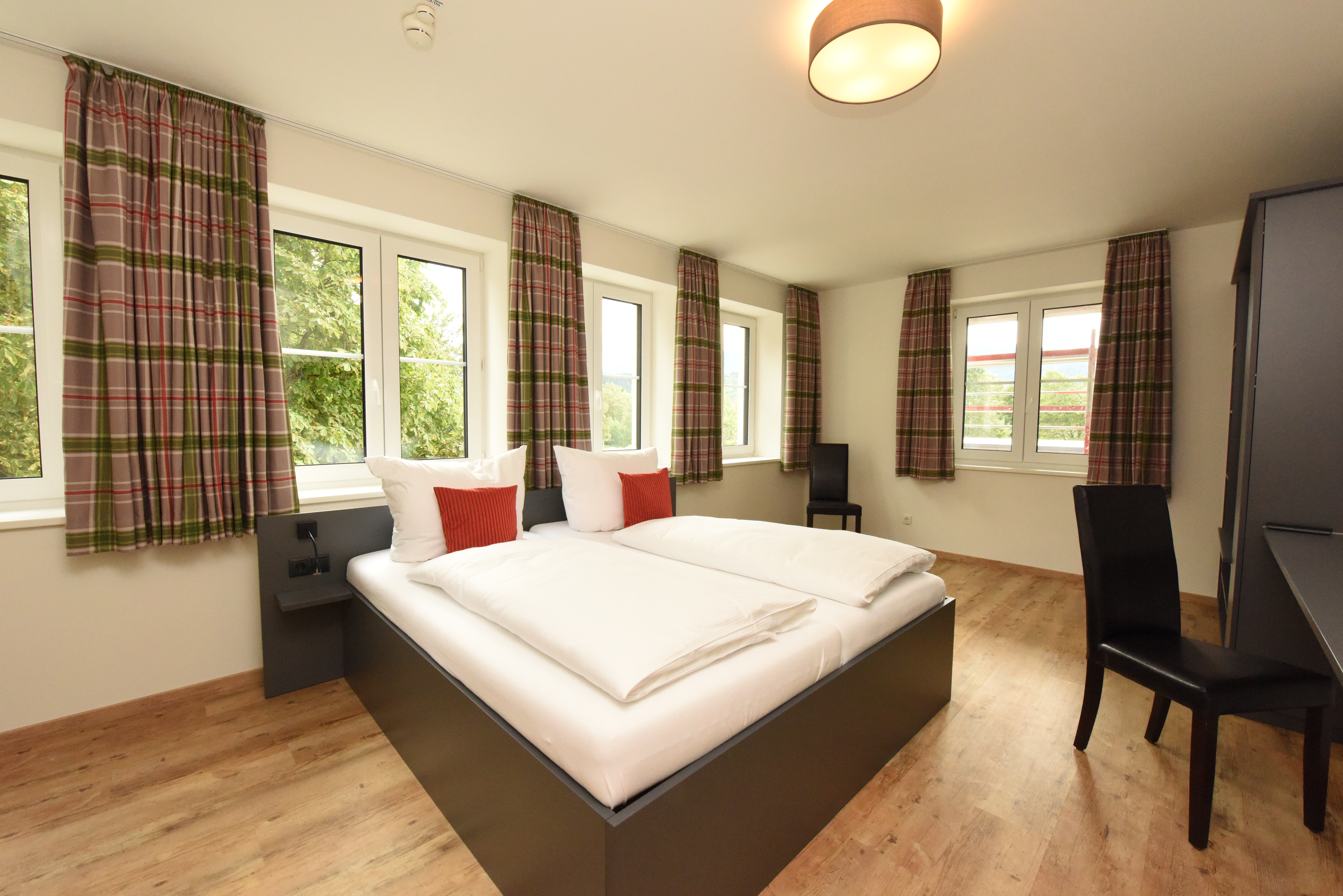 Hotels und Ferienwohnungen im Oberallgäu - Ausstattung: WLAN inklusive - Sonthofen - Hotels - Hotel am Gleis Sonthofen im Allgäu - Hotel Am Gleis 1