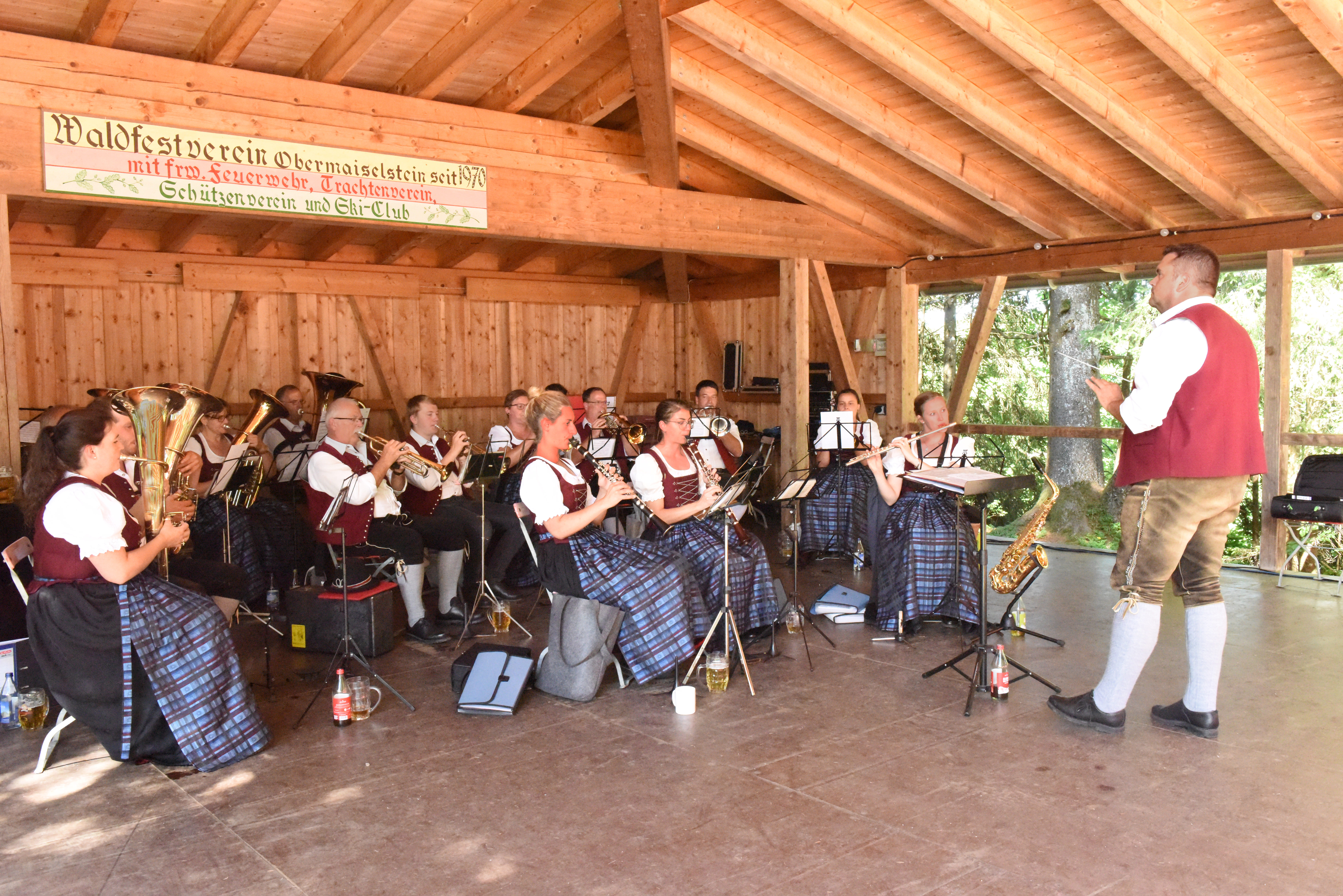 Hotels und Ferienwohnungen im Oberallgäu - Parken & Anreise: Anreise mit ÖPNV möglich - Waldfest auf der Spöck in Obermaiselstein - 1. Waldfest am 27.06.2026 in Obermaiselstein