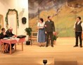 veranstaltung: "Bezahlter Urlaub" - Theater im Walserhaus