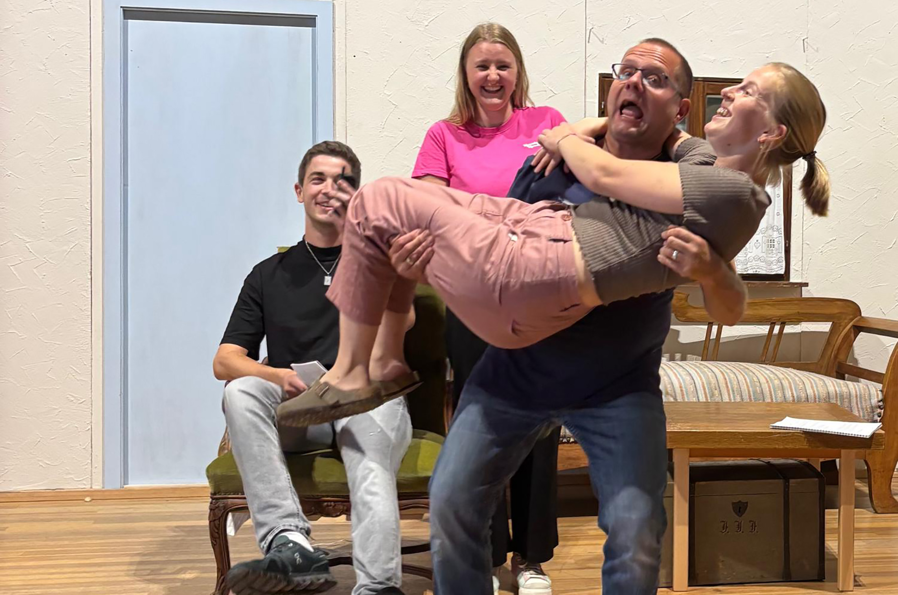 Veranstaltungen im Oberallgäu: Staufner Theater 2025 - Das Glück ist mit den Tüchtigen - Staufner Theater - Das Glück ist mit den Tüchtigen 