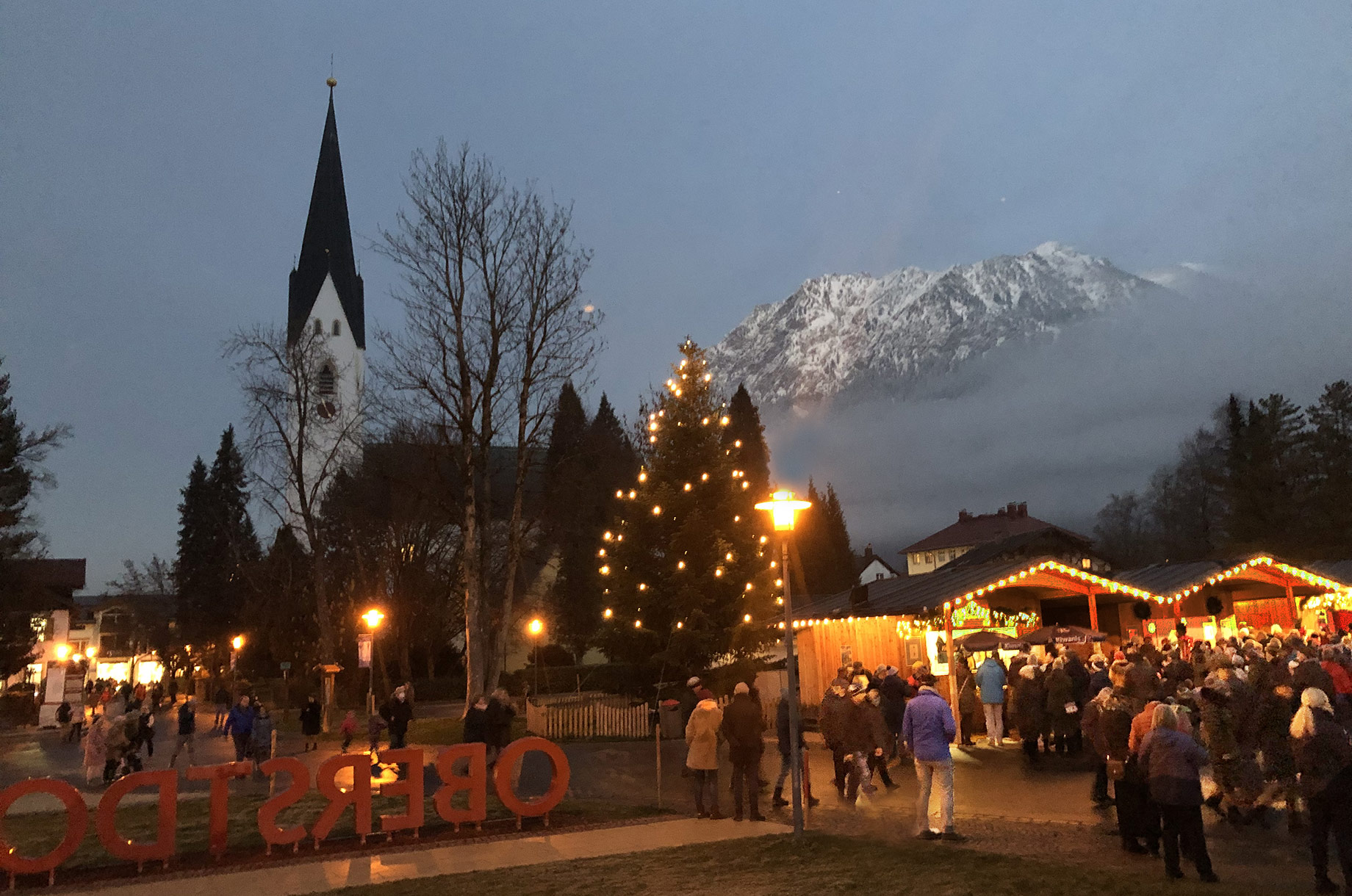 Hotels und Ferienwohnungen im Oberallgäu - Kategorien: Musik - Oberallgäu - A RIEBEGE SCHTÜND beim Oberstdorfer Advent - A RIEBEGE SCHTÜND beim Oberstdorfer Advent 2025