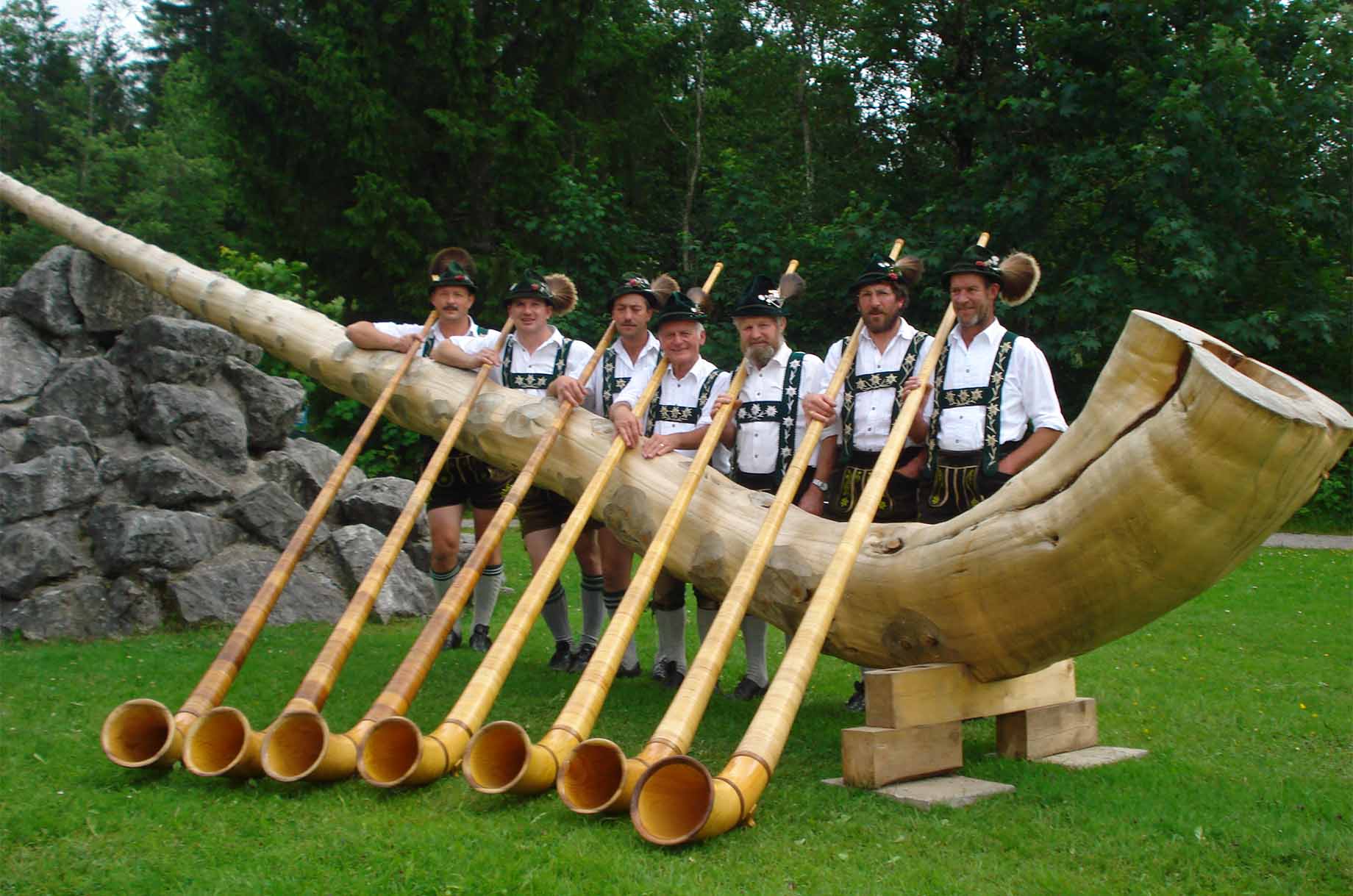 Hotels und Ferienwohnungen im Oberallgäu - Holzarnacht des Trachtenvereins d‘Holzar in Fischen - Die "Holzarnacht" 2026 des Trachtenvereins d‘Holzar in Fischen