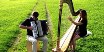 Hotels und Ferienwohnungen im Oberallgäu - Kultur am Gleis: Banjasto - Konzert für Harfe & Akkordeon - Kultur am Gleis: Banjasto - Konzert für Harfe & Akkordeon