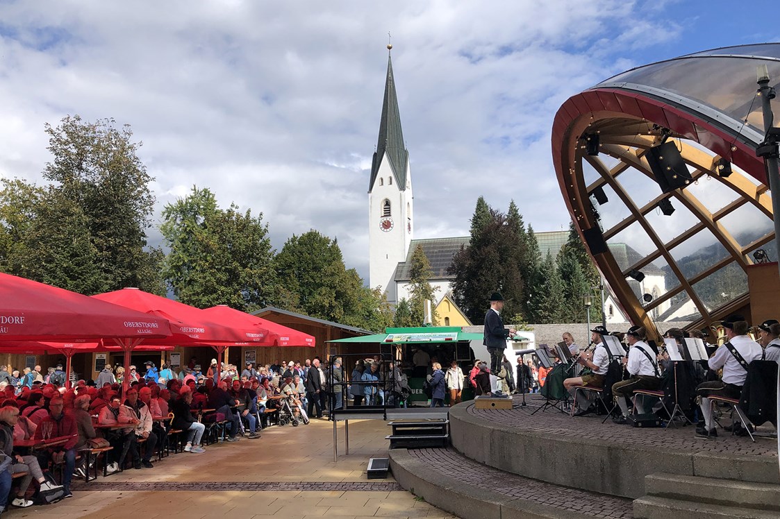 Veranstaltungen im Oberallgäu: Bauern- und Käsemarkt in Oberstdorf im Oberallgäu - Bauern- und Käsemarkt 2023 in Oberstdorf