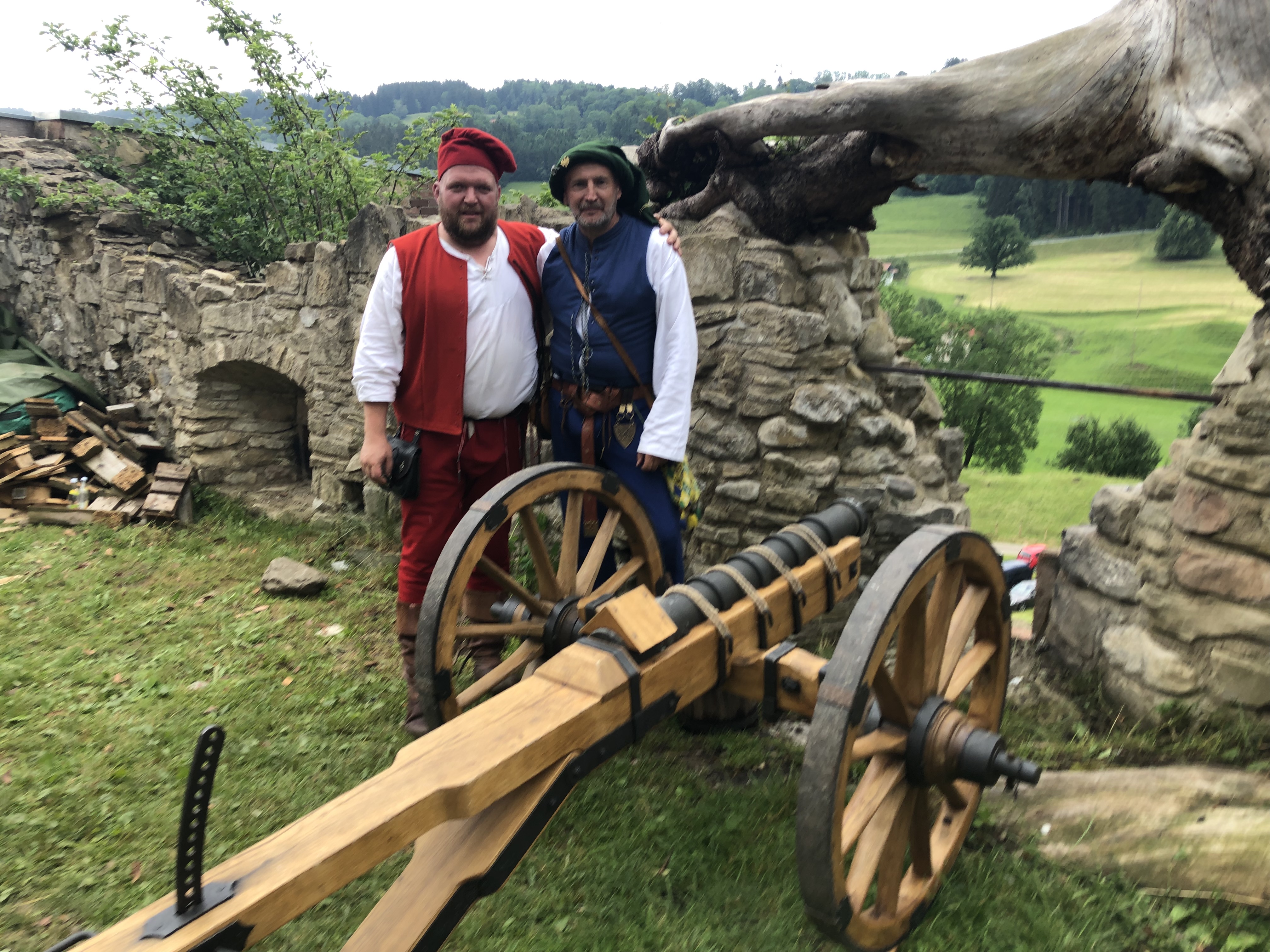 Veranstaltungen im Oberallgäu: Burgfest auf der Burgruine Sulzberg - Burgfest 2026 auf der Burgruine Sulzberg