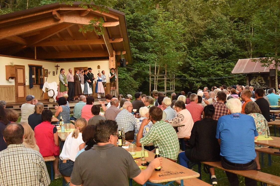 Veranstaltungen im Oberallgäu: Die Theaterfreunde laden zum Open-Air-Mundarttheater 2022